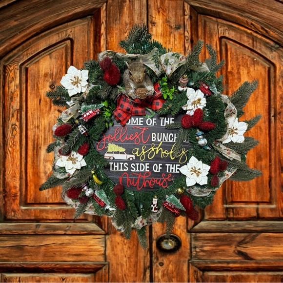 18” Taxidermy Squirrel Christmas Jolly Nuthouse Holiday Wreath